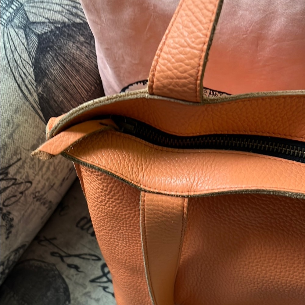 Kiko Orange Tote Bag Stylish Shoulder Tote leather - Picture 5 of 6